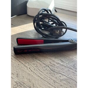 TS-2 Detailer 1/2 Inch Miniature Flat Iron Model 1944 Black Red Mini Hair‎ Style